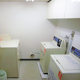 渋谷女子学生ハイツの共有設備　ランドリールーム